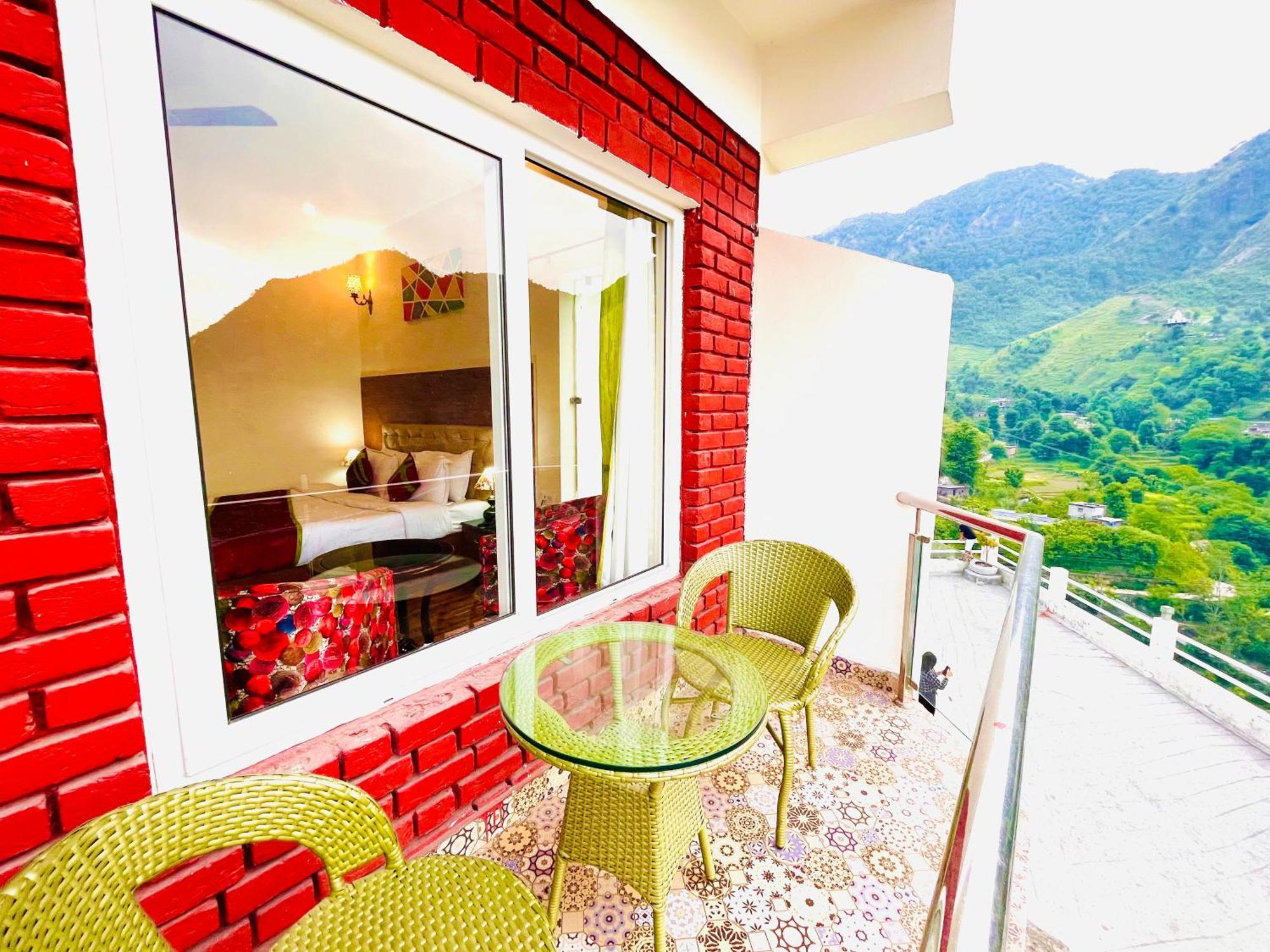 The Kempty Osasis - A Boutique Resort With Scenic Mountain View In Mussoorie Εξωτερικό φωτογραφία