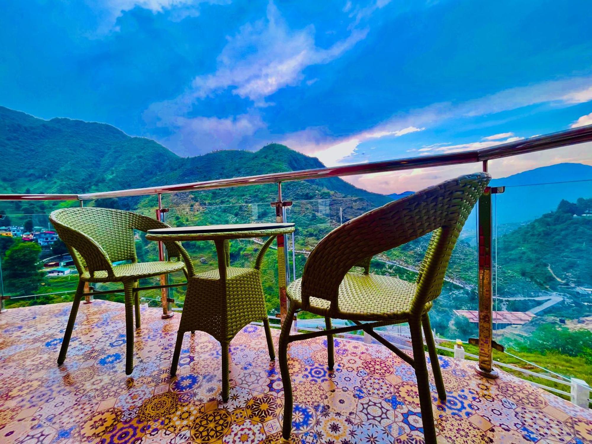 The Kempty Osasis - A Boutique Resort With Scenic Mountain View In Mussoorie Εξωτερικό φωτογραφία