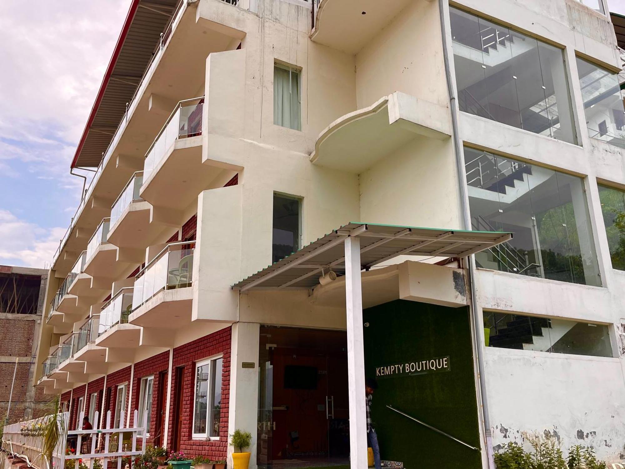 The Kempty Osasis - A Boutique Resort With Scenic Mountain View In Mussoorie Εξωτερικό φωτογραφία